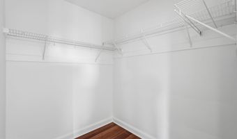 906 S WASHINGTON St S 307, Alexandria, VA 22314