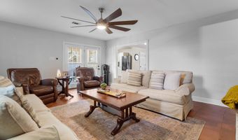 609 Beyer Dr, Bay St. Louis, MS 39520