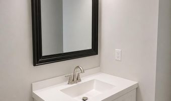 122 Whitney St, Auburn, ME 04210