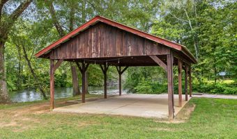 1020 Thomas Rd, Benton, TN 37307