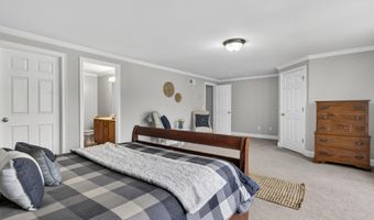 15 Shaker Heights Ln, Chester, NH 03036