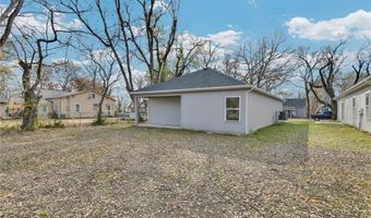 324 E 2nd St, Adrian, MO 64720