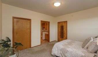 967 Golden Aspen Pl, Ashland, OR 97520