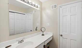 8810 LOWELL St, Bethesda, MD 20817