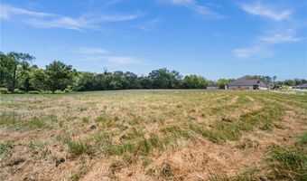 251 Meadowgreen Dr, Bentonville, AR 72713