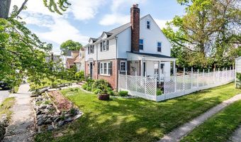 38 Brookside Dr, Cranston, RI 02910