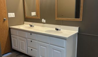 226 Fuller St, Blue Mountain, MS 38610