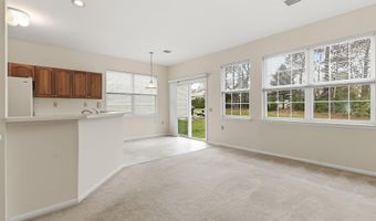 6 Swan Lake Ct, Barnegat, NJ 08005