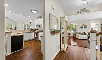 28 Hannah Lee Rd, Barnegat, NJ 08005