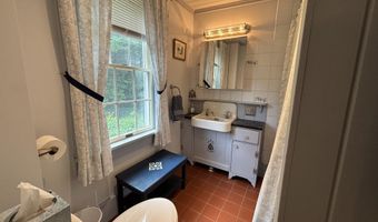 1012 West Rd, Belgrade, ME 04917