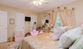 1307 River Oaks, Benton, AR 72019