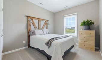 5329 Greyson Heights Dr, Auburn, IN 46706