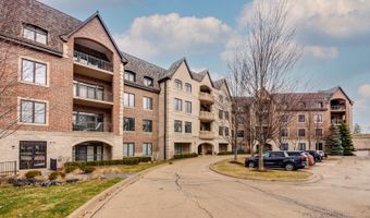 1800 Amberley Ct 308, Lake Forest, IL 60045