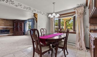 630 W CAPITOL Dr, Appleton, WI 54911