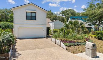 330 GARDEN Ln, Atlantic Beach, FL 32233