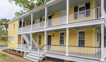 606 Carteret St 2, Beaufort, SC 29902