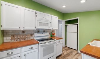103 Cedar Dr, Andover, NJ 07860
