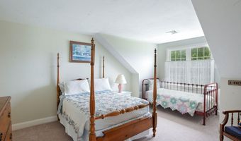 16 Amberwood Ct, Bourne, MA 02532