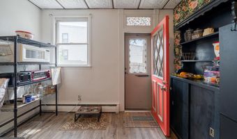 3223 STRICKLAND St, Baltimore, MD 21229