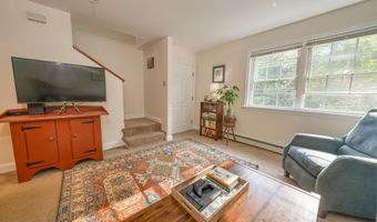 208 Congress St, Belfast, ME 04915