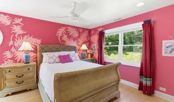 15 Chardonnay Ter, Bedford, NH 03110
