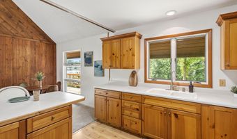 152 32nd St, Allegan, MI 49010