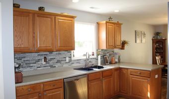 811 Thomas Dr, Angola, IN 46703