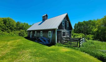 310 Sky Farm Ln, Barnet, VT 05821