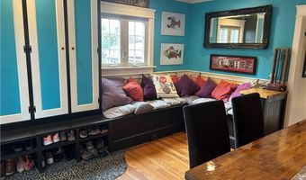 7 Boulevard E, Middletown, RI 02842