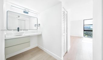 20400 W Country Club Dr 610, Aventura, FL 33180