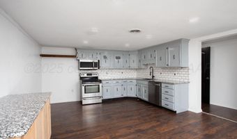 224 E WILLOW CREEK Dr, Amarillo, TX 79108