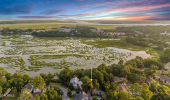 2 Creeks End Ln, Beaufort, SC 29902