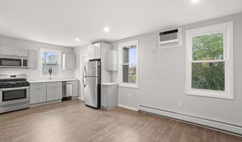 14 W 19TH St, Bayonne, NJ 07002