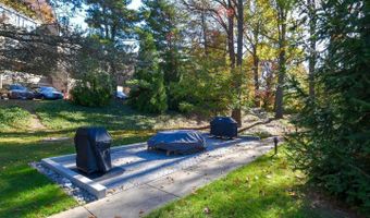 4956 SENTINEL Dr 9-402, Bethesda, MD 20816