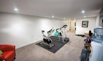 2217 N GILLETT St, Appleton, WI 54914