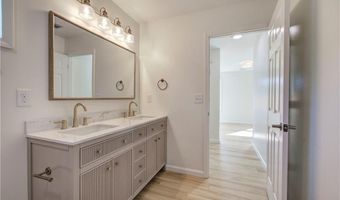 121 S Railroad St, Adairsville, GA 30103