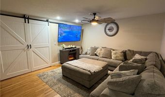 380 Sunset Ave 12, North Providence, RI 02904