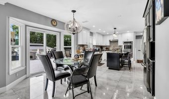 20 Regency Way, Manalapan, NJ 07726