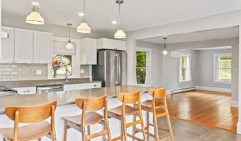 7 John St, Belfast, ME 04915