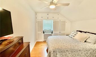 18 Carey St, Newport, RI 02840