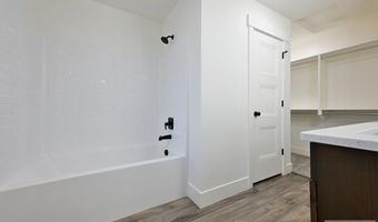 4607 Kapono Ct, Ammon, ID 83406