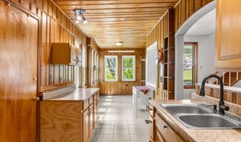 90 Grand Ave, Beattyville, KY 41311