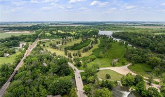 3700 11th Pl NE, Austin, MN 55912