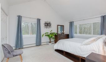 37 Standish Way, Amherst, NH 03031