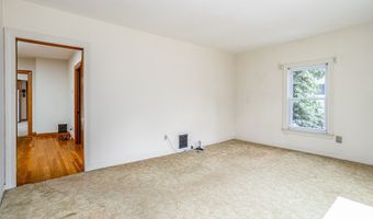 40 Washington St, Ayer, MA 01432
