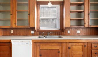 130 Wollaston St, Cranston, RI 02910