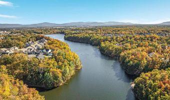 144 COWBIRD St, Lake Frederick, VA 22630