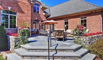 4 Pine Tree Ln, Lincoln, RI 02865