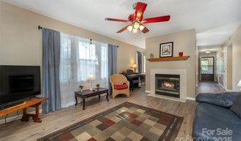 806 Abbey Cir, Asheville, NC 28805