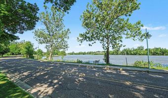 131 Riverside Dr, Alma, MI 48801